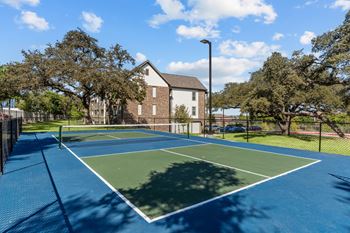 Lenox Grand Apartments in Austin, Texas Pickleball Court